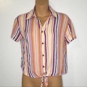 Stripped button up top
